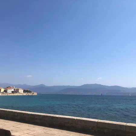 Centre Cosy Et Spacieux Avec Climatisation, Grande Terrasse Et Vue Lägenhet